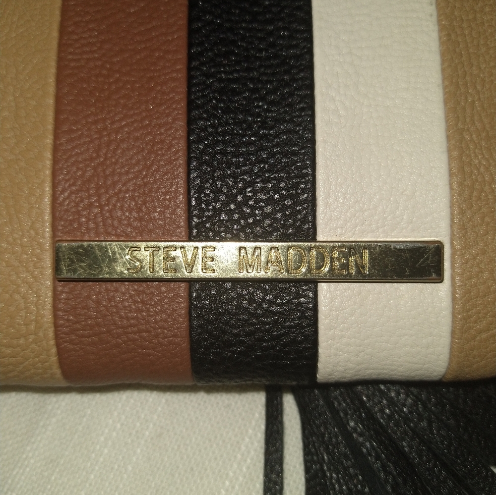 Steve Madden Wallet - Picture 3 of 8